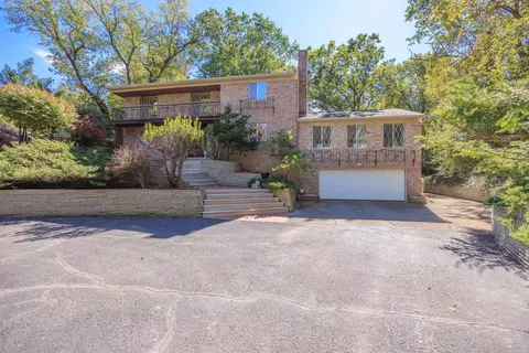5845 N Livernois Rd, Oakland, MI 48306