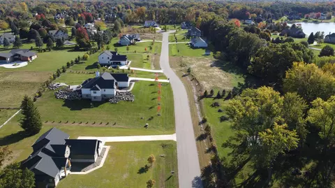 10 Charter Oak Ln, York, MI 48176