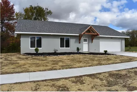 300 Canfield St, Milan, MI 48160