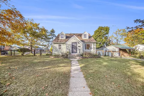 1814 Charlton Ave, Ann Arbor, MI 48103