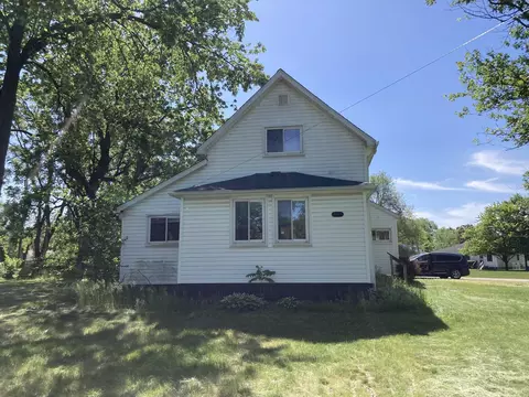 9393 Tobine St, Romulus, MI 48174