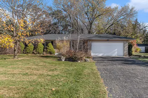 8041 Bluebird Dr, Brighton, MI 48116