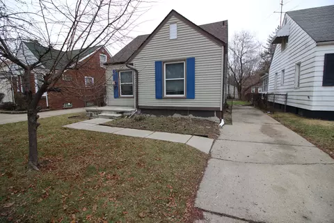 20253 Washtenaw St, Harper Woods, MI 48225