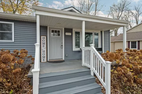 8761 Riverside Dr, Brighton, MI 48116