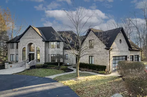 30 Piney Hill Rd, Oakland, MI 48363