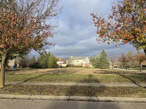 200 Mornington Ct, Canton, MI 48188