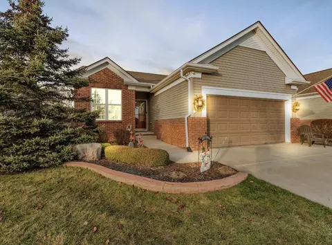 26974 Rock Lake Ct UNIT AT, Rock, MI 48134