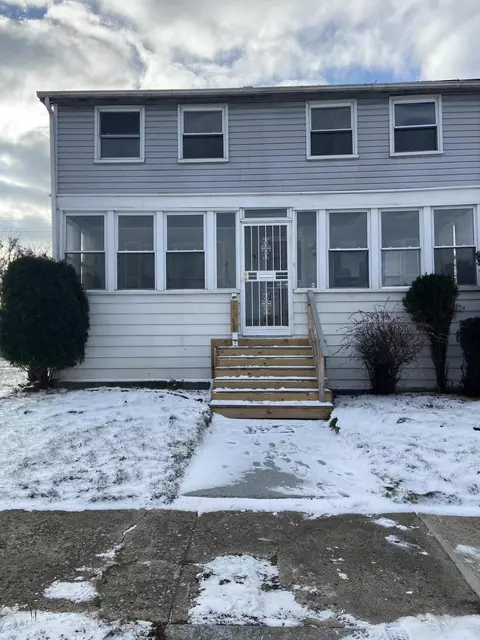 7447 Desoto St, Detroit, MI 48238