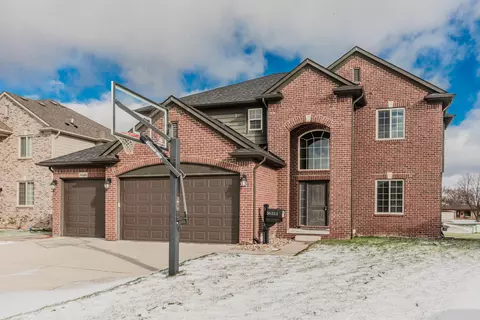 36311 English Ct, Sterling Heights, MI 48310