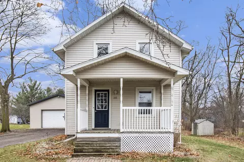 1111 Fox Rd, Leoni, MI 49201