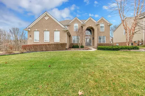 25046 Carriage Ln, Lyon, MI 48178