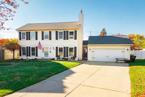 4796 Lisa Ct, Trenton, MI 48183