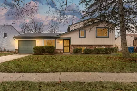 9216 Panama Ave, Superior, MI 48198