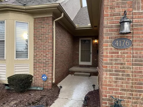 4176 April Ln UNIT RLING, Sterling Heights, MI 48310