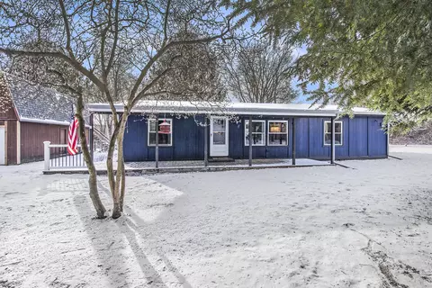 22557 Barton Rd, Unadilla, MI 48169