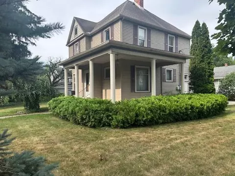 404 S Mckenzie St S, Adrian, MI 49221