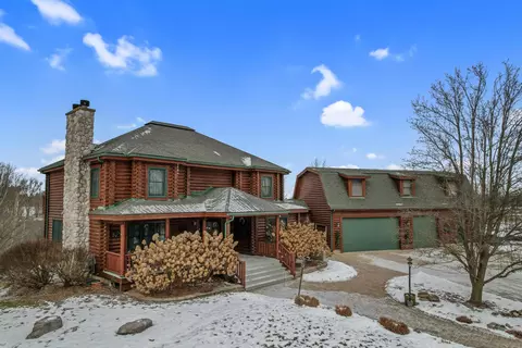 6200 N Dixboro Rd, South Lyon, MI 48178