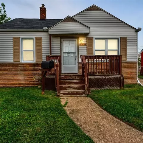 1024 Hudson St, Wyandotte, MI 48192