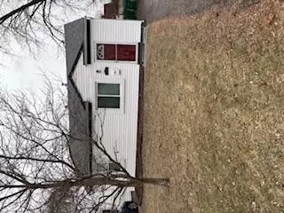 6110 Harrison St, Garden City, MI 48135