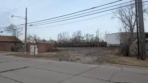 1120 Grove St, Wyandotte, MI 48192