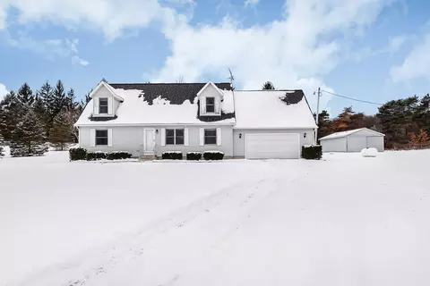 4610 Mount Hope Rd, Grass Lake, MI 49240