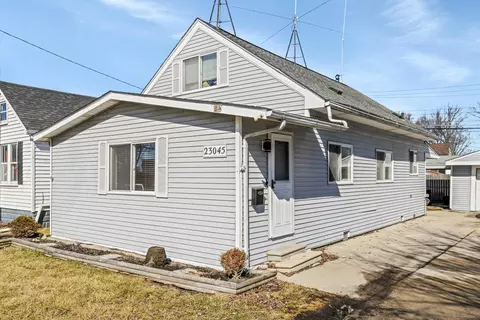 23045 E 13 Mile Rd, Saint Clair Shores, MI 48082
