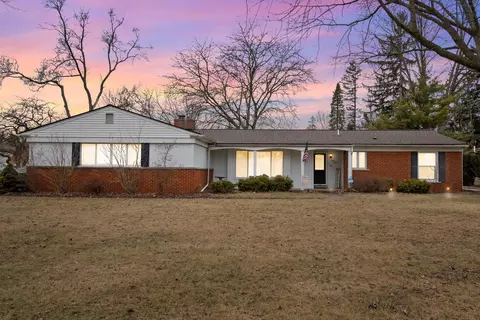 28313 Kendallwood Dr, Farmington Hills, MI 48334
