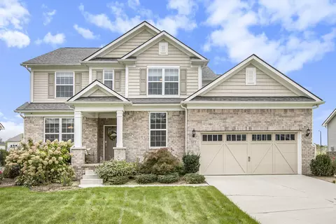 571 Huntington Dr, Saline, MI 48176