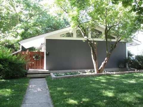 2415 Walter Dr, Ann Arbor, MI 48103