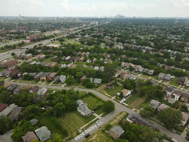 8924 Dailey Ct, Detroit, MI 48204