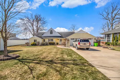 5486 Sand Beach Rd, Grass Lake, MI 49240