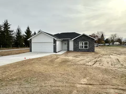 2006 Green Acres Dr, Madison, MI 49221