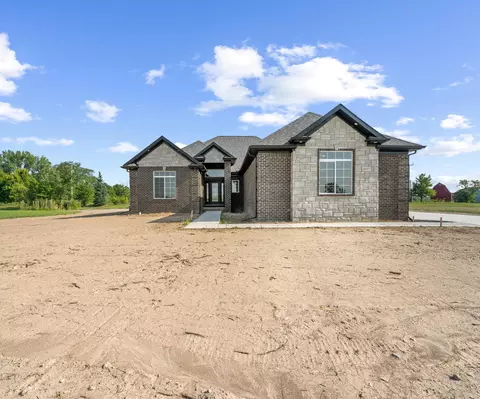 8537 Cobblestone Dr, Newport, MI 48166