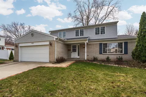 559 Forestbrooke Dr, Saline, MI 48176