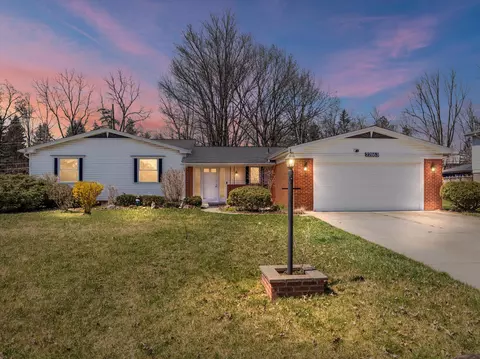 22863 Balcombe Dr, Novi, MI 48375