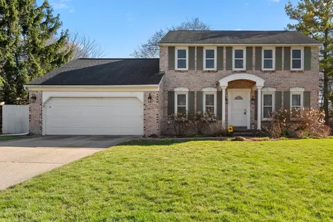1610 Deerhurst Ln, Rochester Hills, MI 48307