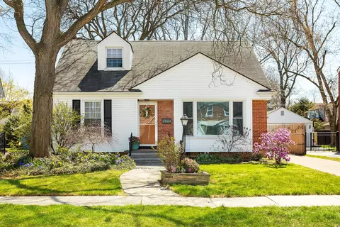 1349 Franklin Rd, Berkley, MI 48072