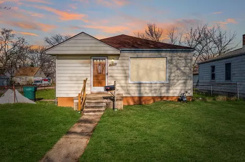 1470 Applewood Ave, Lincoln Park, MI 48146