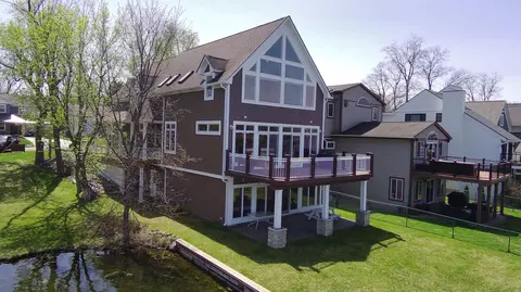8282 Cascade St, Commerce Township, MI 48382