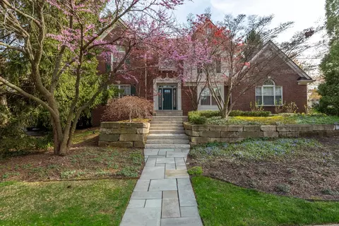 39531 Northwind Ct, Northville, MI 48167