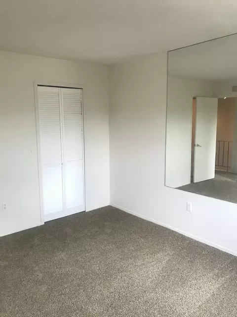 27430 Evergreen Road Building 5 Rd UNIT LATHRUP, Lathrup Village, MI 48076