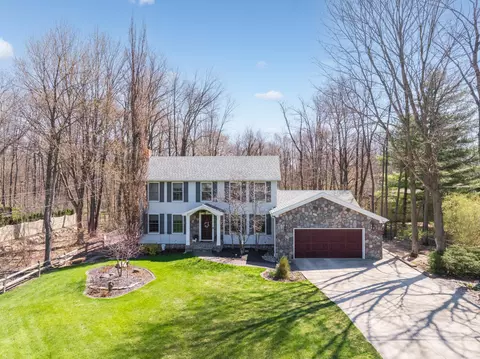7540 Perry Lake Rd, Independence, MI 48348