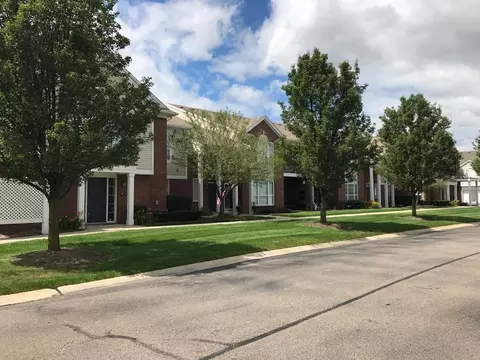 45673 Heather Ridge Dr, Macomb, MI 48044