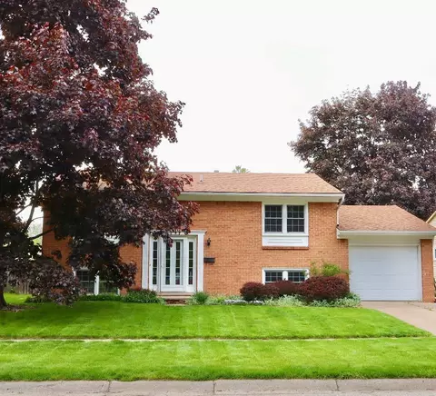 1701 Sheffield Dr, Superior, MI 48198