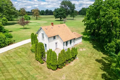 25653 W River Rd, Grosse Ile, MI 48138 photo 2