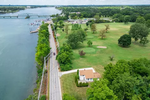 25653 W River Rd, Grosse Ile, MI 48138 photo 22