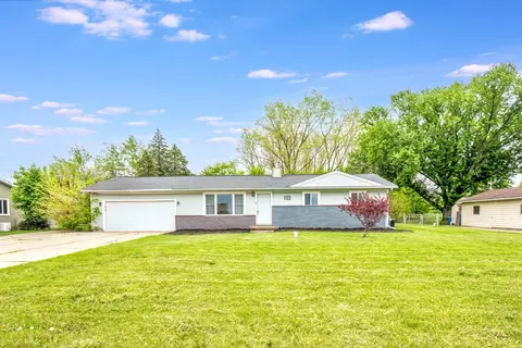 12479 Jennings Rd, Fenton, MI 48451
