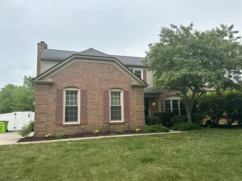45331 Roundview Dr, Novi, MI 48375
