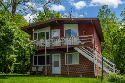 15961598 Jones Dr, Ann Arbor, MI 48105
