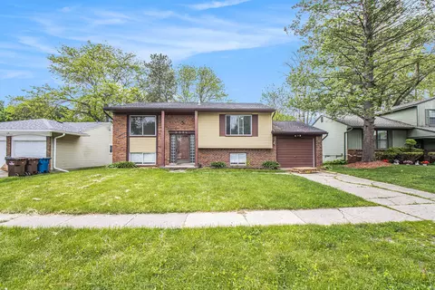 8584 Buckingham Dr, Superior, MI 48198
